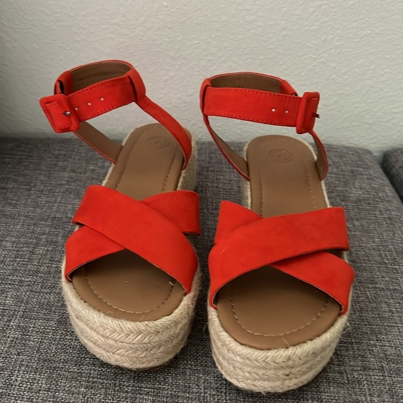NWOB Dark Orange Suede Espadrilles Urban Outfitters - 6 - Picture 2 of 7